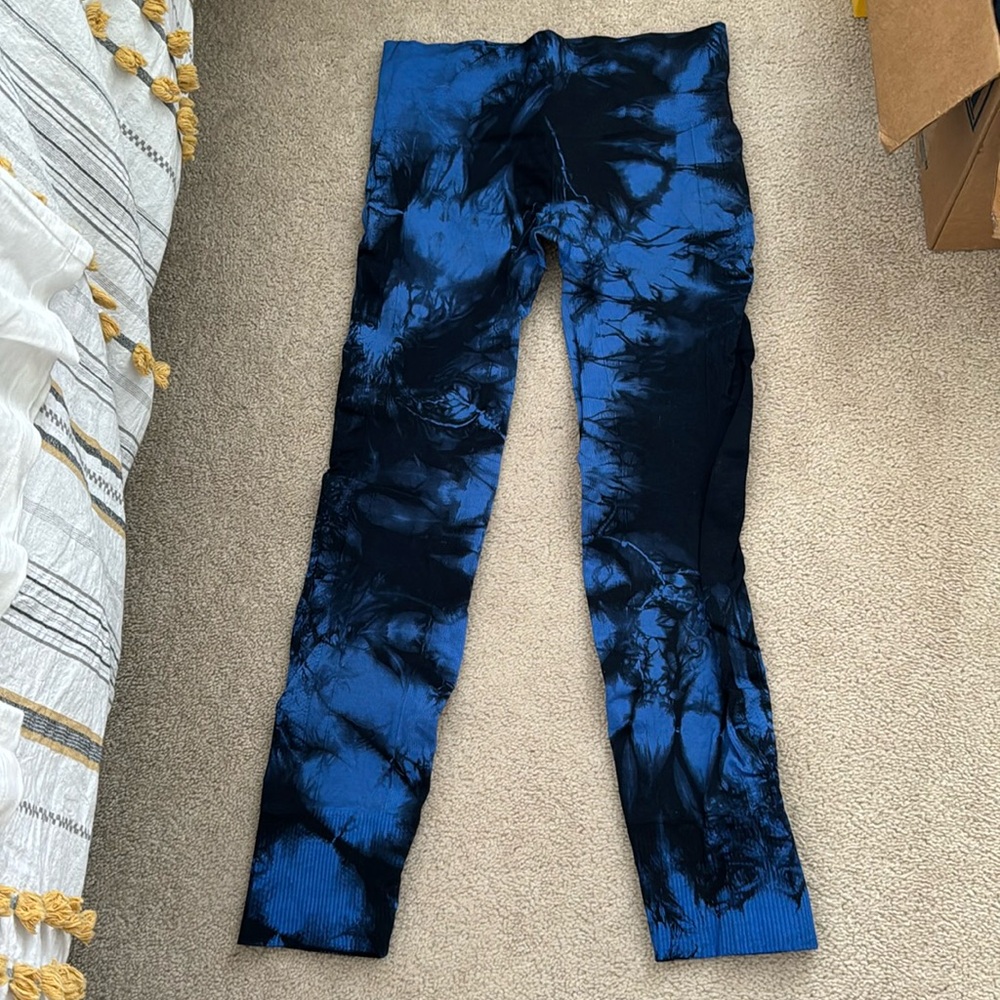 Lululemon tie dye cropped legging yoga pants
